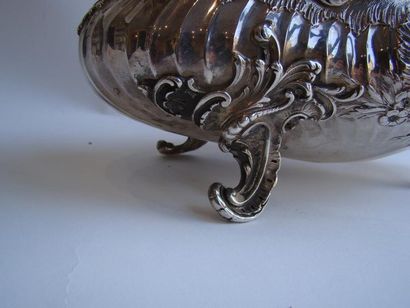 Jardinière de table en argent. Bombée, de...