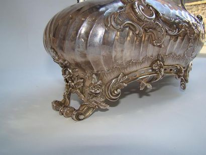 Jardinière de table en argent. Bombée, de...