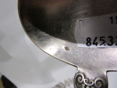 Ménagère en argent. Elle se compose de douze...
