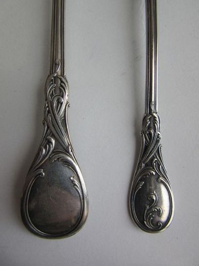 Ménagère en argent. Elle se compose de douze...