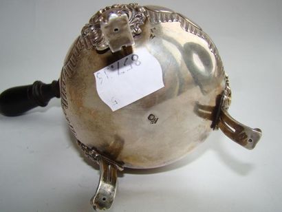 Cafetière égoïste en argent. Modèle à godrons...