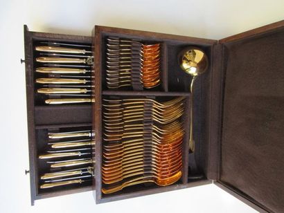 Ménagère (61 pièces) en argent doré. Modèle...