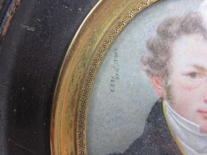 M.V. YET Portrait de jeune homme au gilet...