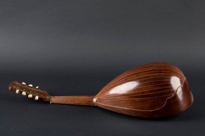 Mandoline portant étiquette manuscrite “Luigi...