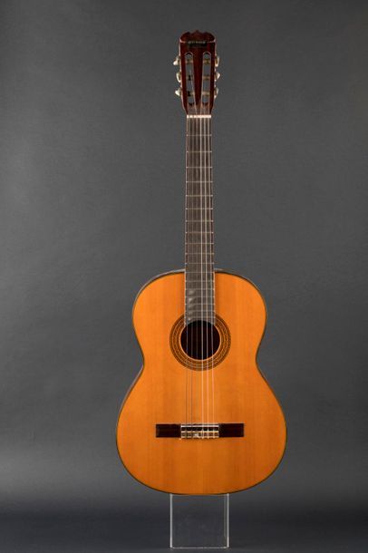 Jolie guitare d’étude de facture Japonaise...