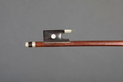 Rare archet de violon ¾ milieu XIXème de...