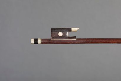 Un archet de violon ¾ XIXème dans le style...