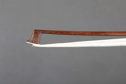 Bel archet de violon milieu XIXème dans le...