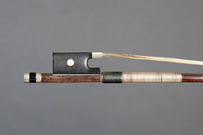 Bel archet de violon milieu XIXème dans le...