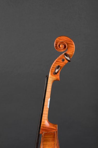 Joli violon français de Mirecourt de “AMEDE...