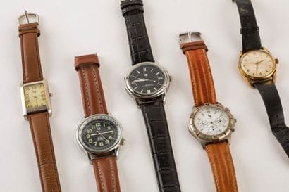 Un lot de quatre montres LIP à quartz et...