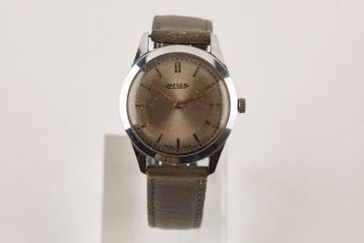 JAEGER - Vers 1965
Montre bracelet en métal...