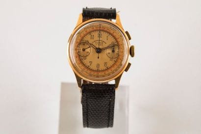 CHRONOGRAHE - Vers 1950
Chronographe bracelet...