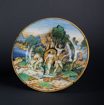 ITALIE, VENISE
Plat rond en faïence à décor...