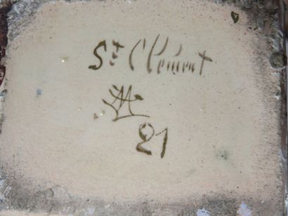SAINT-CLÉMENT
Paire de vases en forme d'anneau...