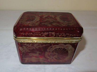 PETIT COFFRET A BIJOUX en verre Overlay à...