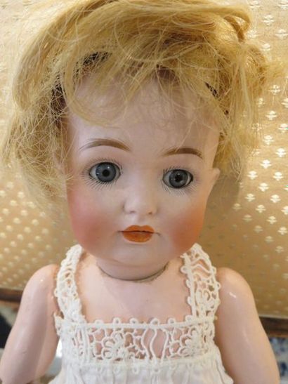 POUPEE CARACTERE JDK, moule 260, yeux dormeurs...