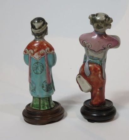CHINE
Deux statuettes d'enfant debout en...