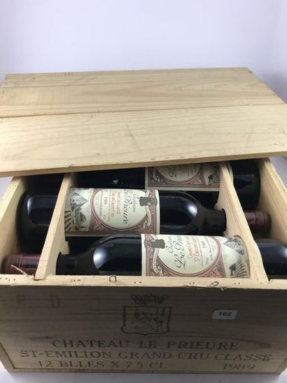 12 btls Château Le Prieuré 1989 en CBO -...
