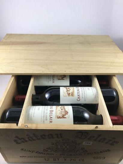 12 btls Château Belair 1989 en CBO - Sai...