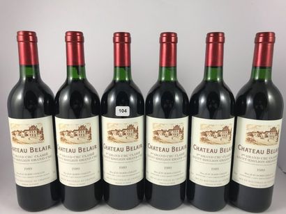 12 btls Château Belair 1989 en CBO - Sai...