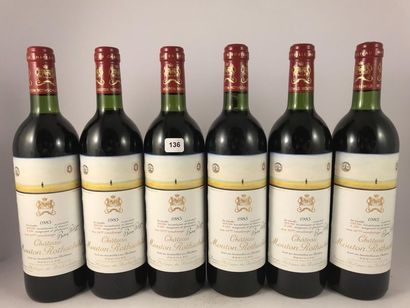 12 btls Château Mouton Rothschild 1983 en...