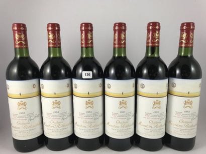 12 btls Château Mouton Rothschild 1983 en...
