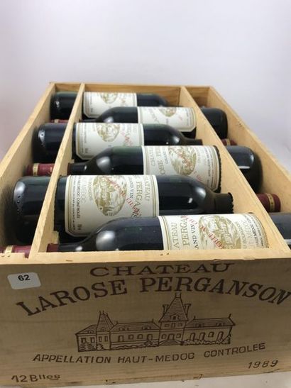 12 btls Château Larose Perganson 1989 en...