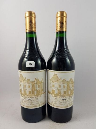 2 btls Château Haut-Brion 1989 - Pessac-...