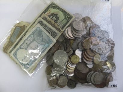 Monnaies + Jetons + billets - Lot de + 260...