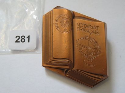 Médaille du Notariat français et de la Caisse...