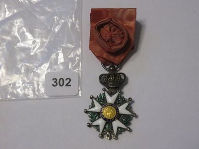 Décoration - Médaille en réduction d'Officier...