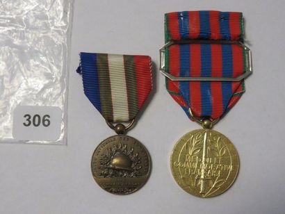 Décorations - Lot de 2, Médaille commémorative...