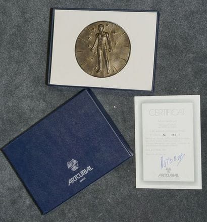 MITORAJ IGOR, 1944-2014
Articulations médaille...
