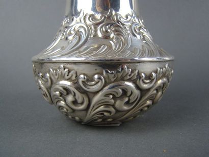 SAUPOUDROIR en argent. SHEFFIELD, FENTON...