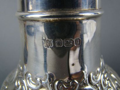 SAUPOUDROIR en argent. SHEFFIELD, FENTON...
