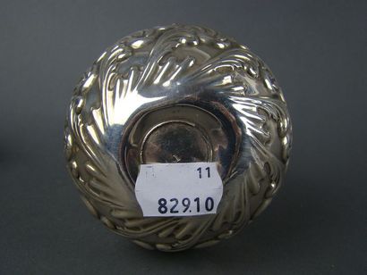 SAUPOUDROIR en argent. SHEFFIELD, FENTON...