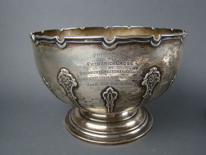 COUPE en argent. LONDRES, HARRISON Brothers...