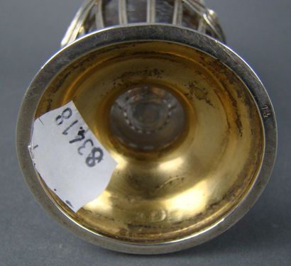 SAUPOUDROIR en argent. CHESTER, HASELER Brothers...