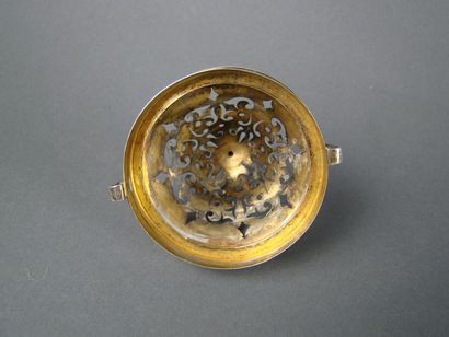 SAUPOUDROIR en argent. CHESTER, HASELER Brothers...