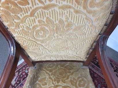 Paire de fauteuils d’enfant en acajou mouluré...