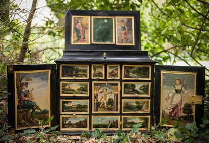 Cabinet flamand en placage d'ébène et bois...