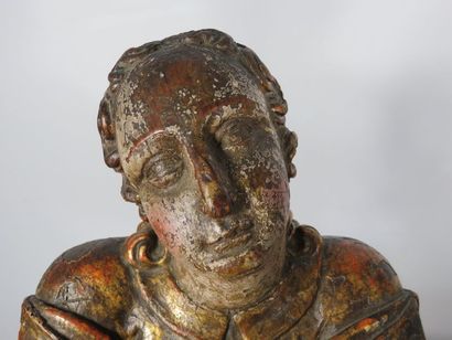 Paire de sculptures en sapin figurant des...