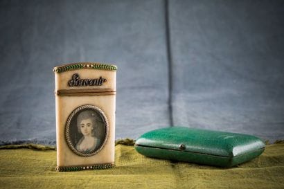 Étui à carnet de bal en ivoire monté sur...