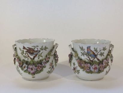 ALLEMAGNE Paire de rafraichissoirs en porcelaine...