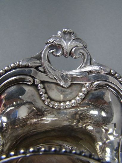 HUILIER-VINAIGRIER en argent. PARIS, 1778-1779...