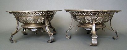 PAIRE DE CHAUFFERETTES OU RECHAUDS DE TABLE...