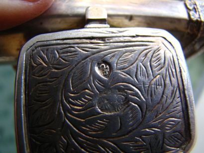 ECRITOIRE PORTATIVE (DIVIT) en argent. TURQUIE,...