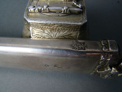 ECRITOIRE PORTATIVE (DIVIT) en argent. TURQUIE,...