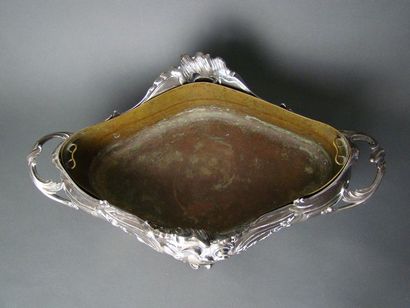 JARDINIERE DE TABLE en argent. PARIS, orfèvre...
